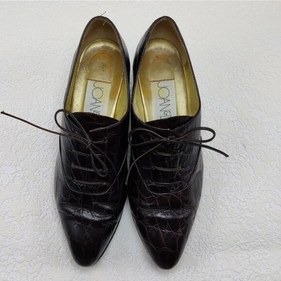 Joan & David Antique/ Vintage Style Spool Heel Pointy Toe Alligator Lace Up Pump - Picture 7 of 15